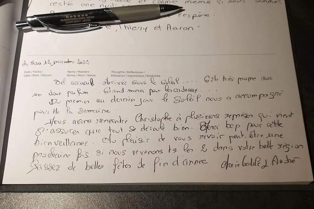 Gite Kerlosvezan, A La Campagne, Proche Mer Lampaul-Ploudalmezeau 0*,  France